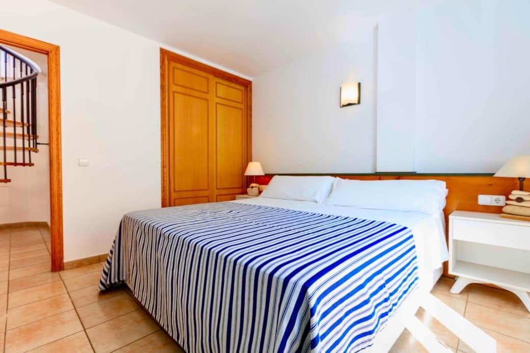 Apartamentos Sa Varadero 3S Con Vista Mare Laterale Ес-Пухольс Екстер'єр фото